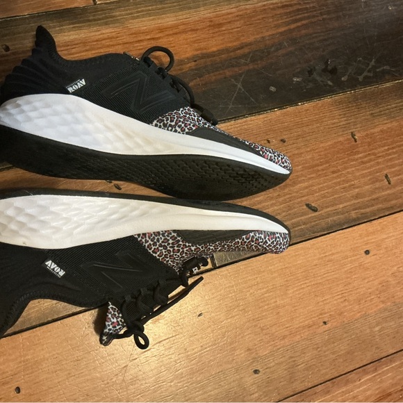 New Balance Leopard-Pattern Sneakers in Black and Brown - Picture 3 of 4